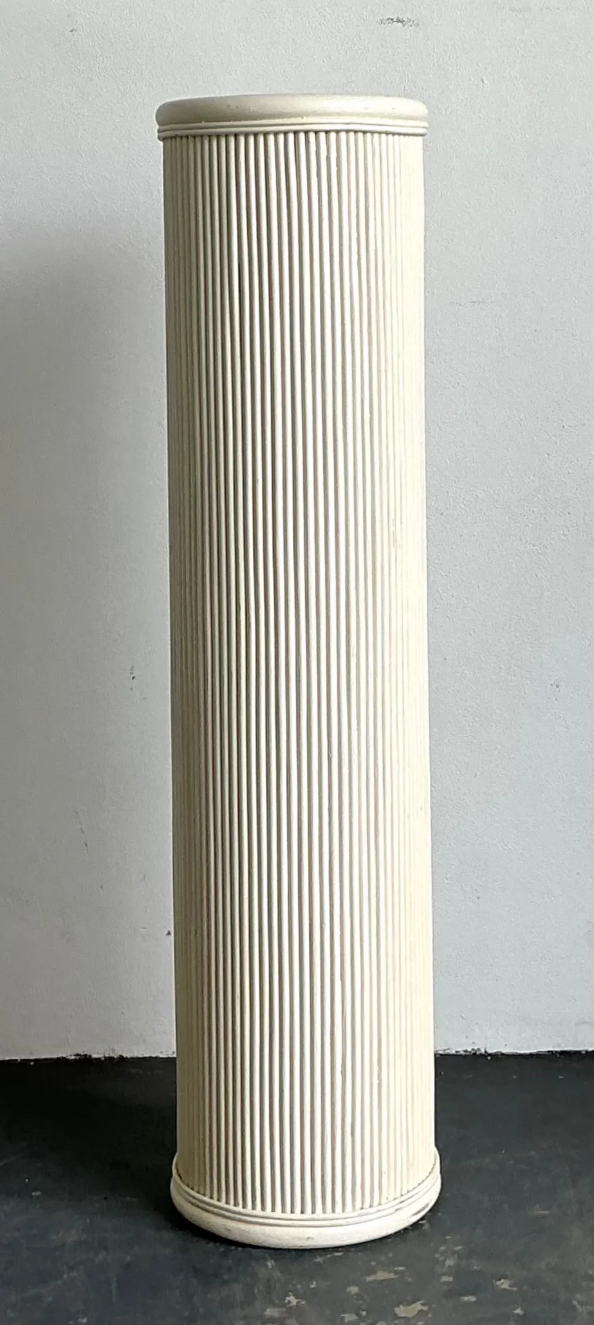 Vintage White Painted Rattan Pedestal — additional photo 8