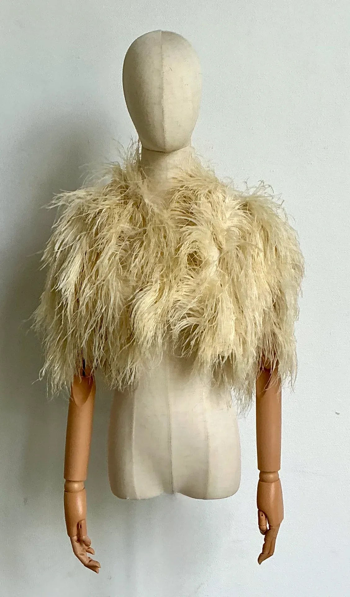 Vintage Ostrich Feather Peignor — additional photo 2