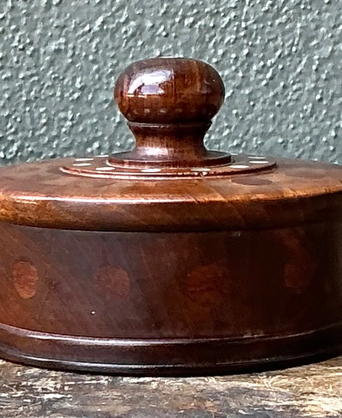 Vintage Round Wood Inlay Trinket Box — additional photo 7