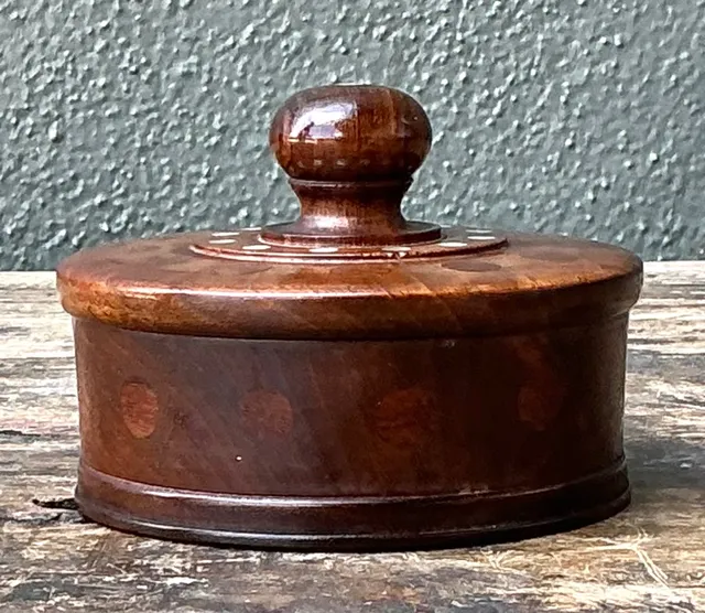 Vintage Round Wood Inlay Trinket Box — additional photo 7