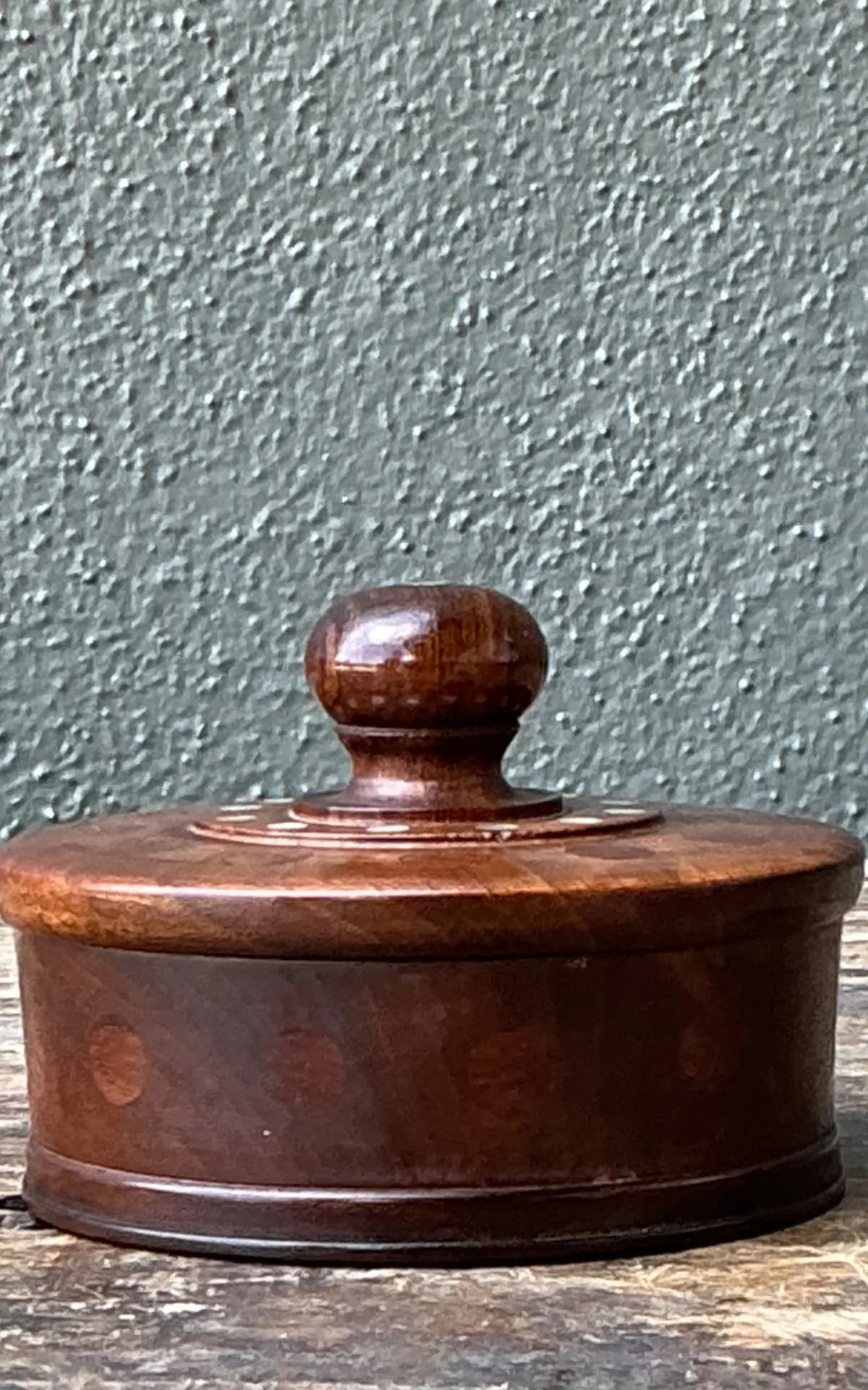 Vintage Round Wood Inlay Trinket Box — additional photo 4