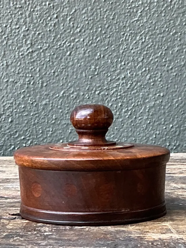 Vintage Round Wood Inlay Trinket Box — additional photo 4