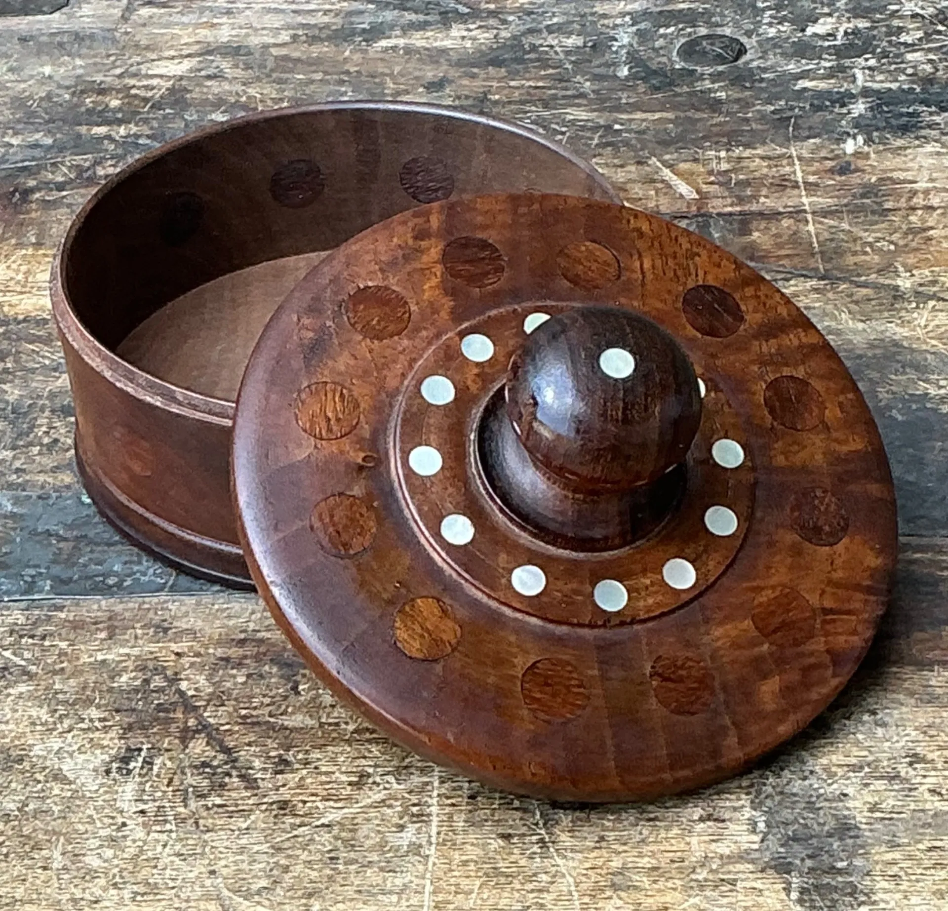 Vintage Round Wood Inlay Trinket Box — additional photo 8