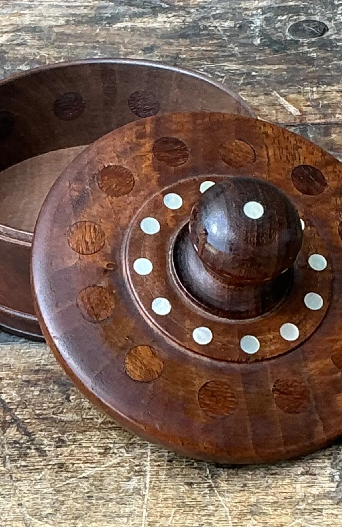 Vintage Round Wood Inlay Trinket Box — additional photo 8