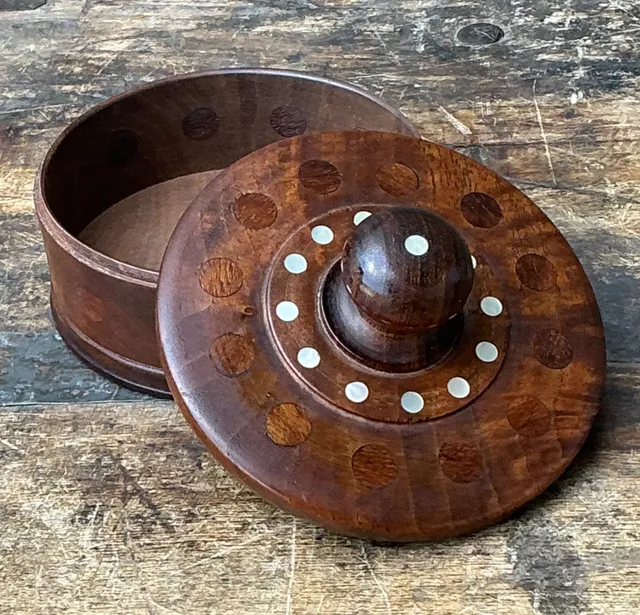 Vintage Round Wood Inlay Trinket Box — additional photo 8