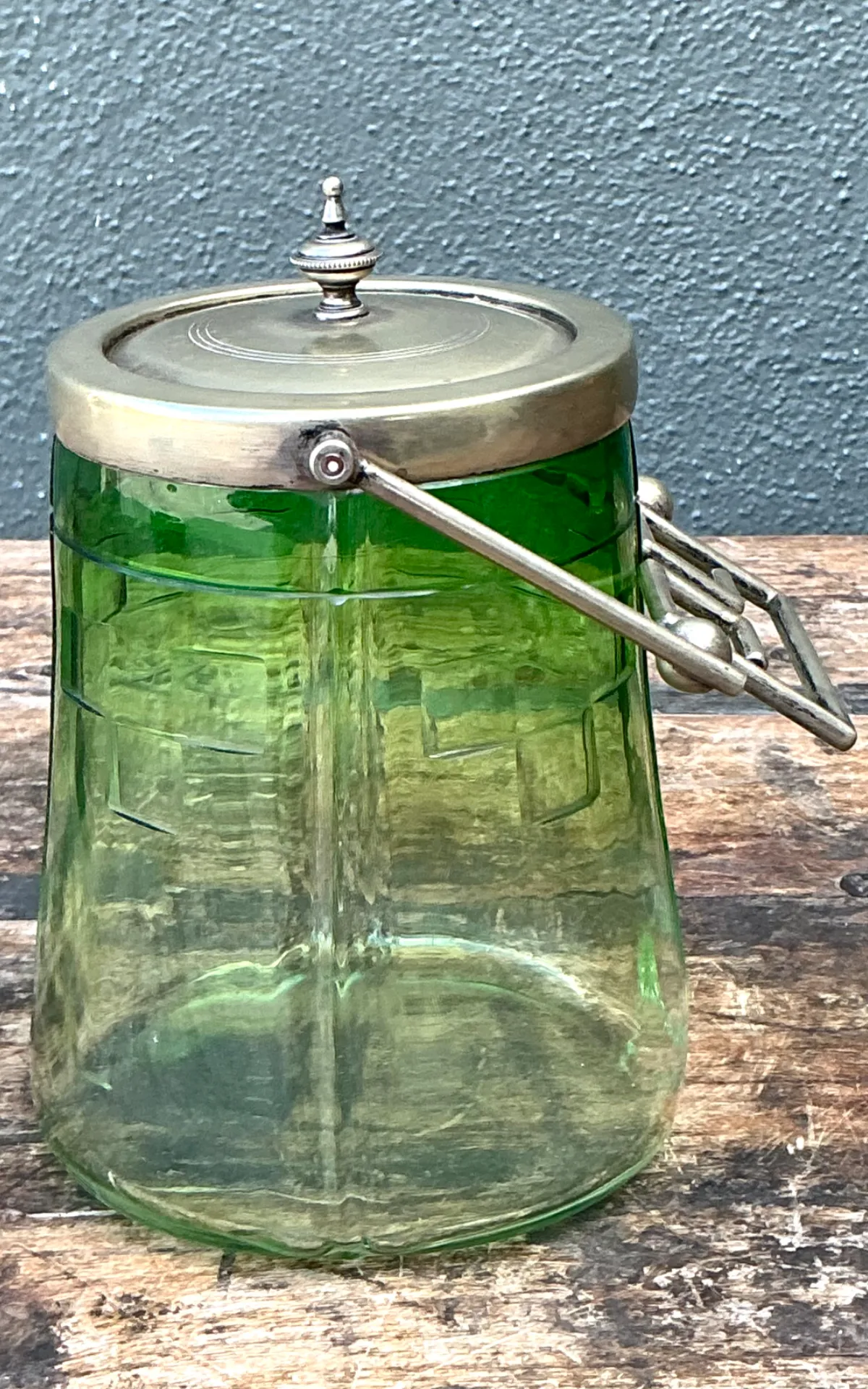 Vintage Green Glass and Metal Ice Bucket — additional photo 3