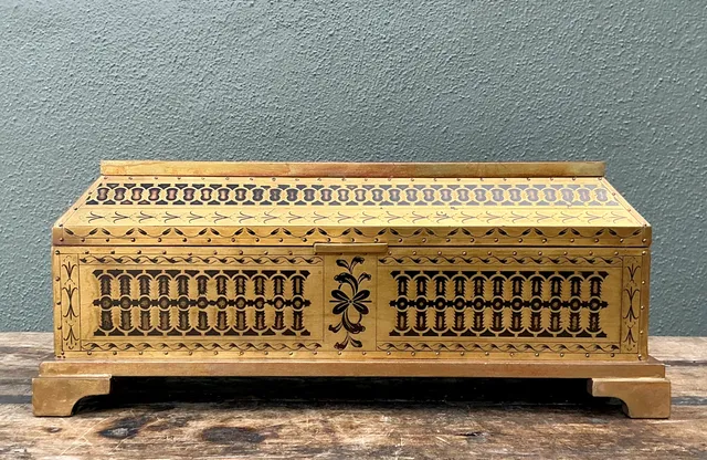 Vintage Brass Inlaid Decorative Box — additional photo 6