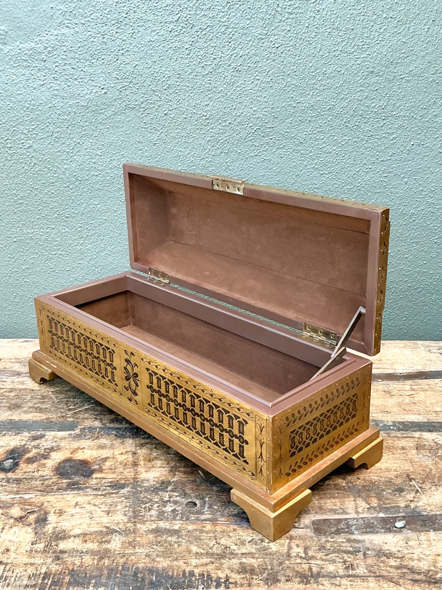 Vintage Brass Inlaid Decorative Box — additional photo 7