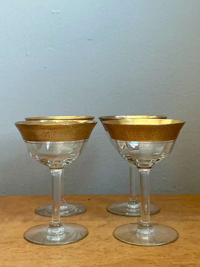 Vintage Gold Plated Rim Coupe Glasses - Set of 4 — additional photo 2