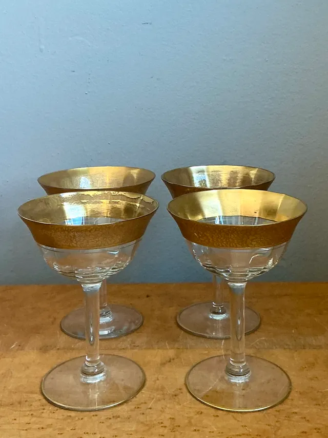 Vintage Gold Plated Rim Coupe Glasses - Set of 4 — additional photo 1