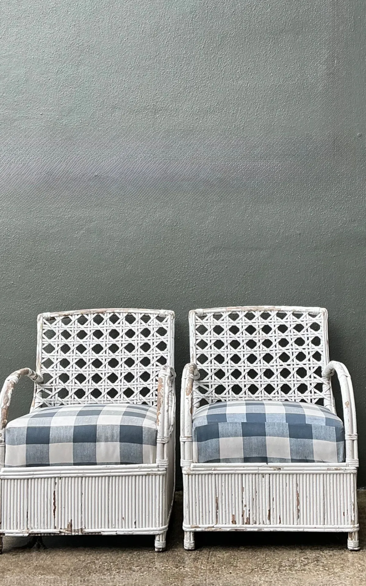 Vintage White Rattan Lounge Chairs - A Pair — additional photo 4