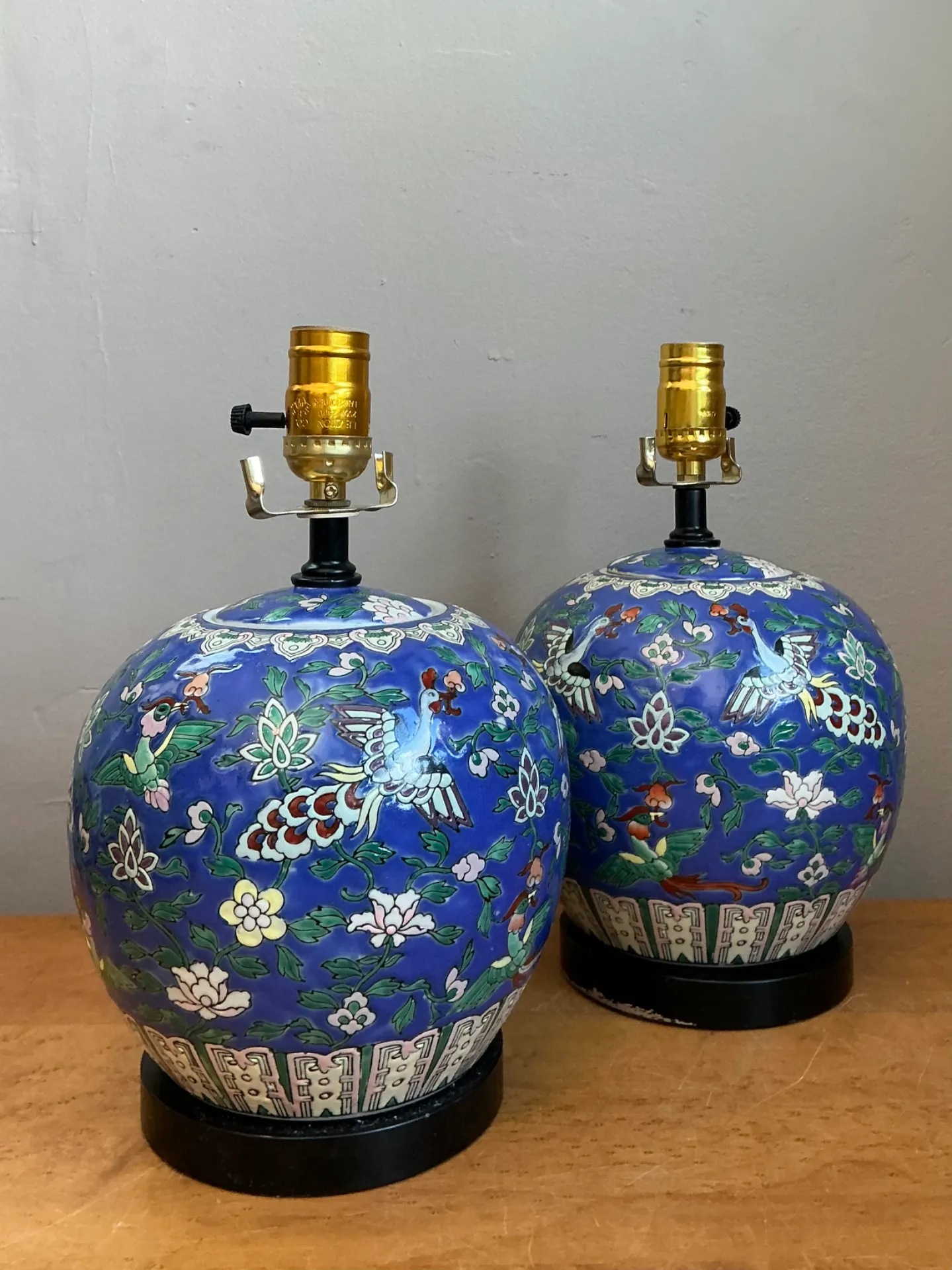 Vintage Floral Ceramic Table Lamps - Pair — additional photo 3