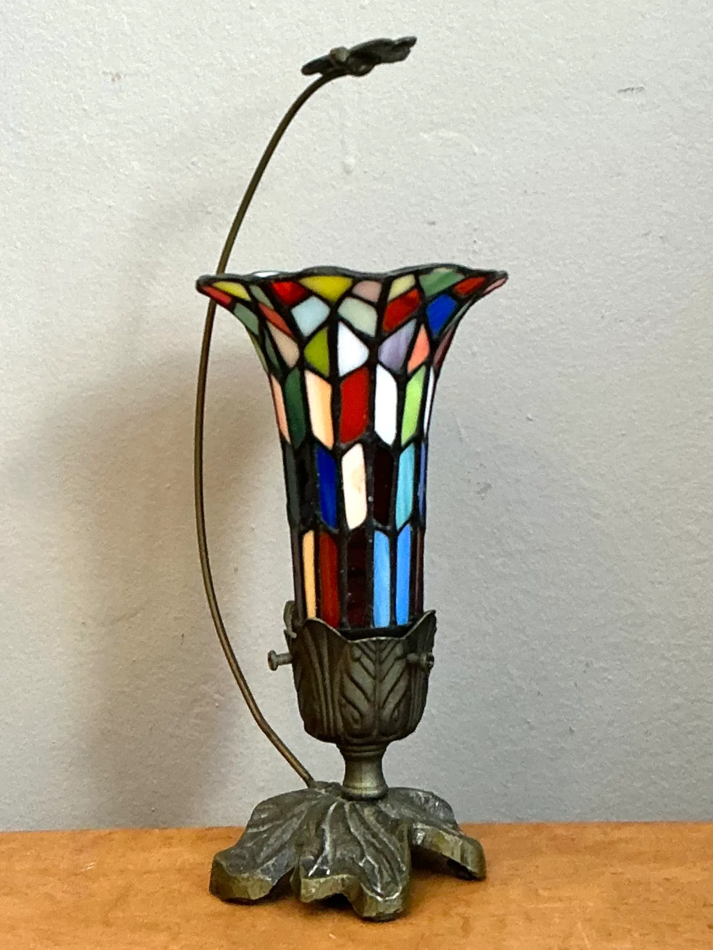 Vintage Stained Glass and Metal Table Lamp — additional photo 5