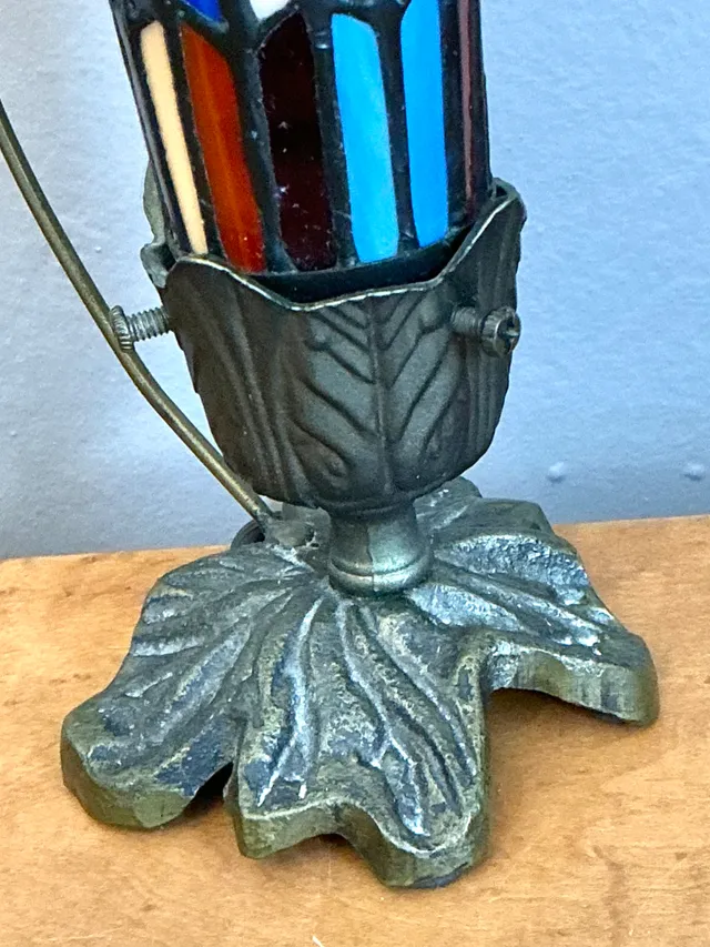 Vintage Stained Glass and Metal Table Lamp — additional photo 3