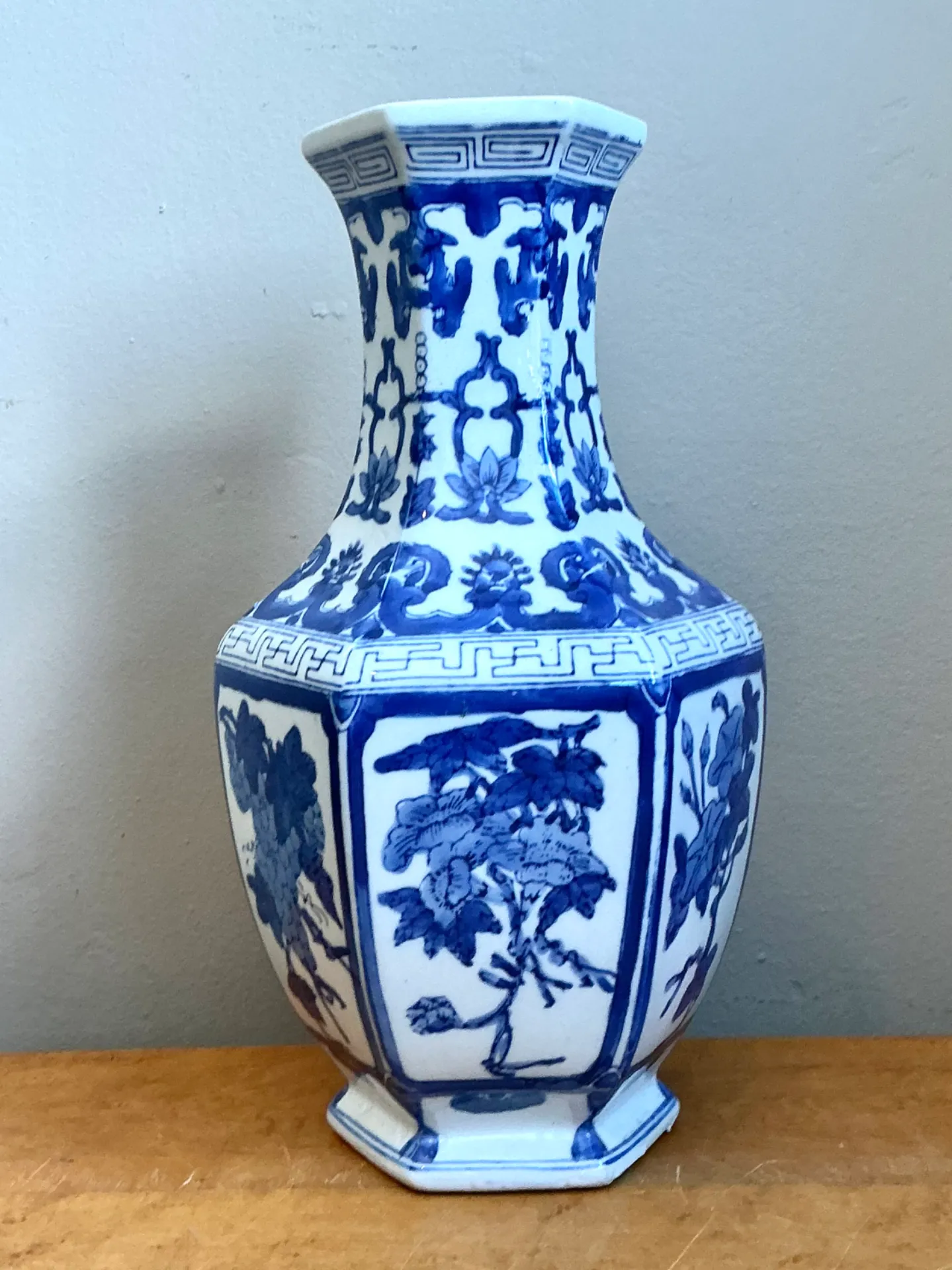 Vintage Chinese Blue and White Ceramic Vase — additional photo 4