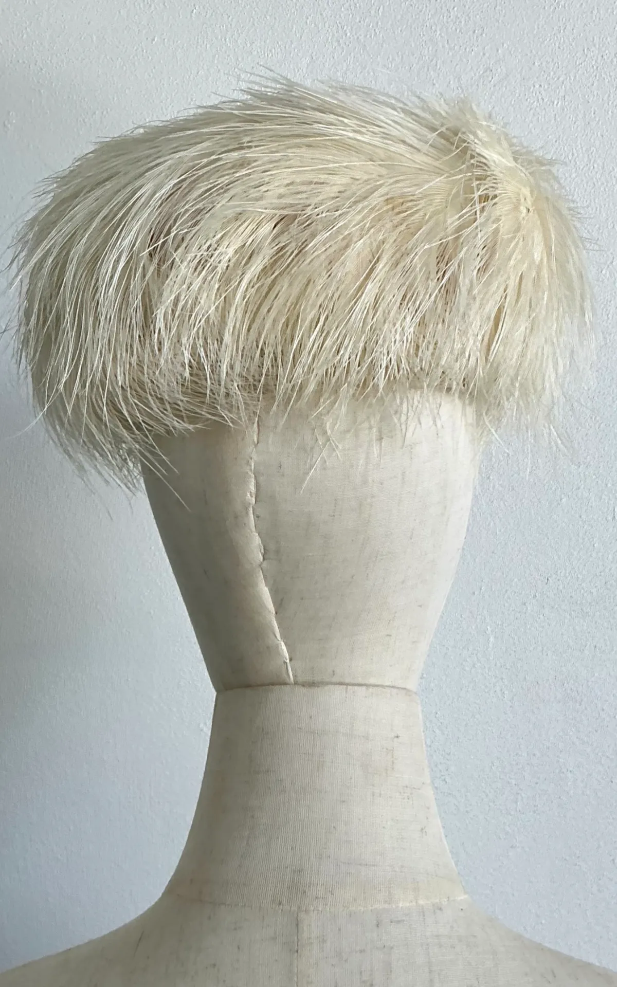 Vintage White Maribou Feather Hat — additional photo 3