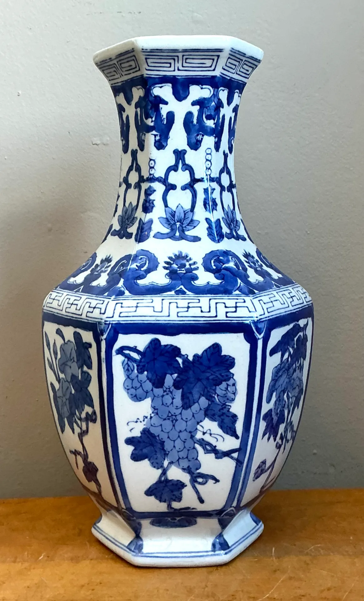 Vintage Chinese Blue and White Ceramic Vase — additional photo 6