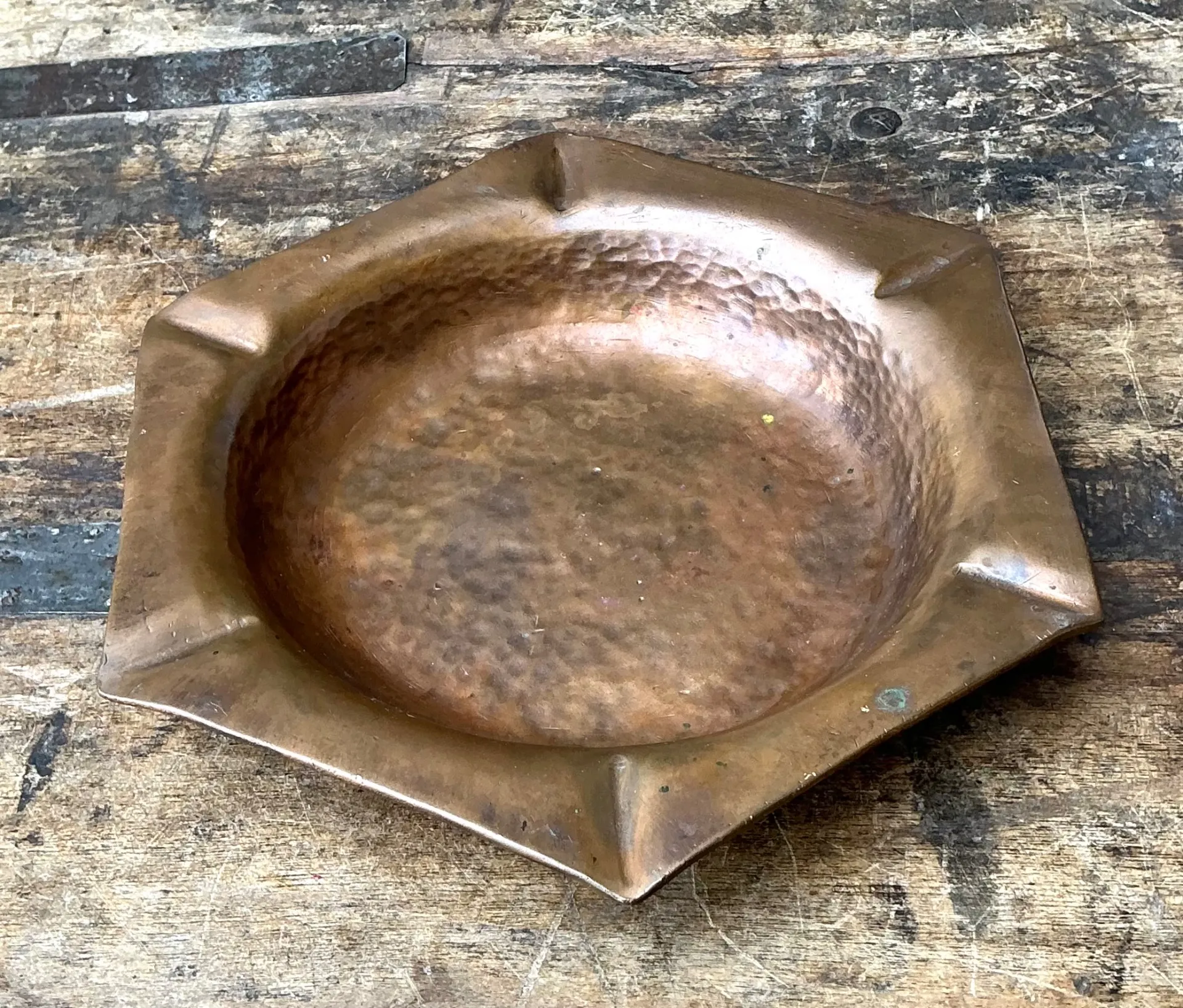 Vintage Hexagonal Hammered Copper Ashtray — additional photo 3