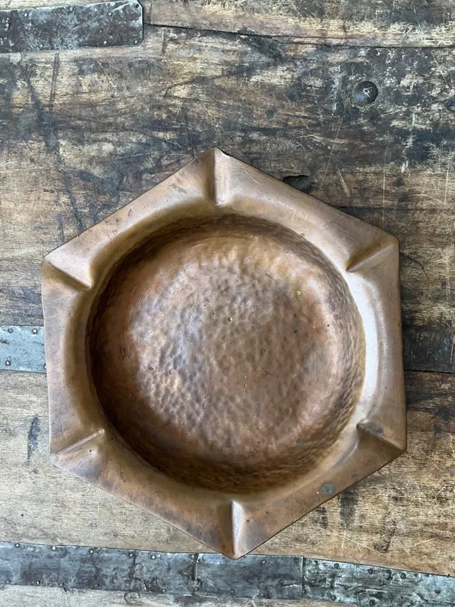 Vintage Hexagonal Hammered Copper Ashtray — additional photo 6