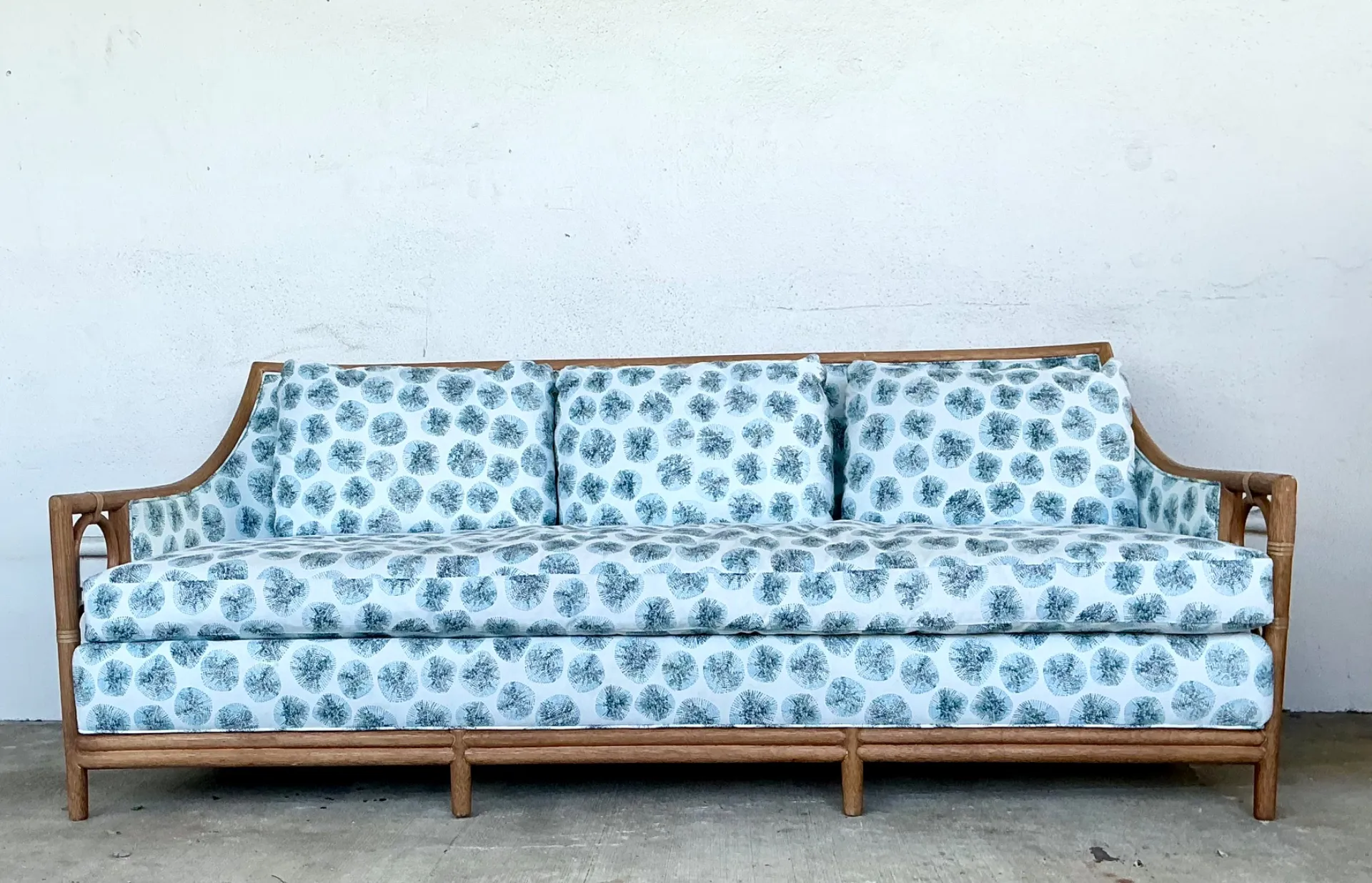Vintage McGuire Rattan Sofa In Peter Fasano For John Roselli “Sconcett” — additional photo 4