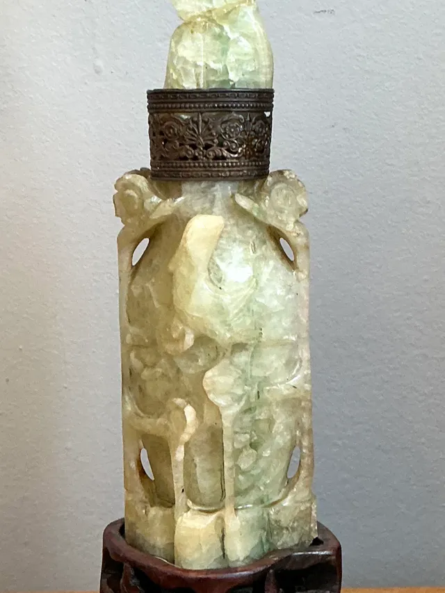Vintage Jadite Carved Lamp with Brass — additional photo 1