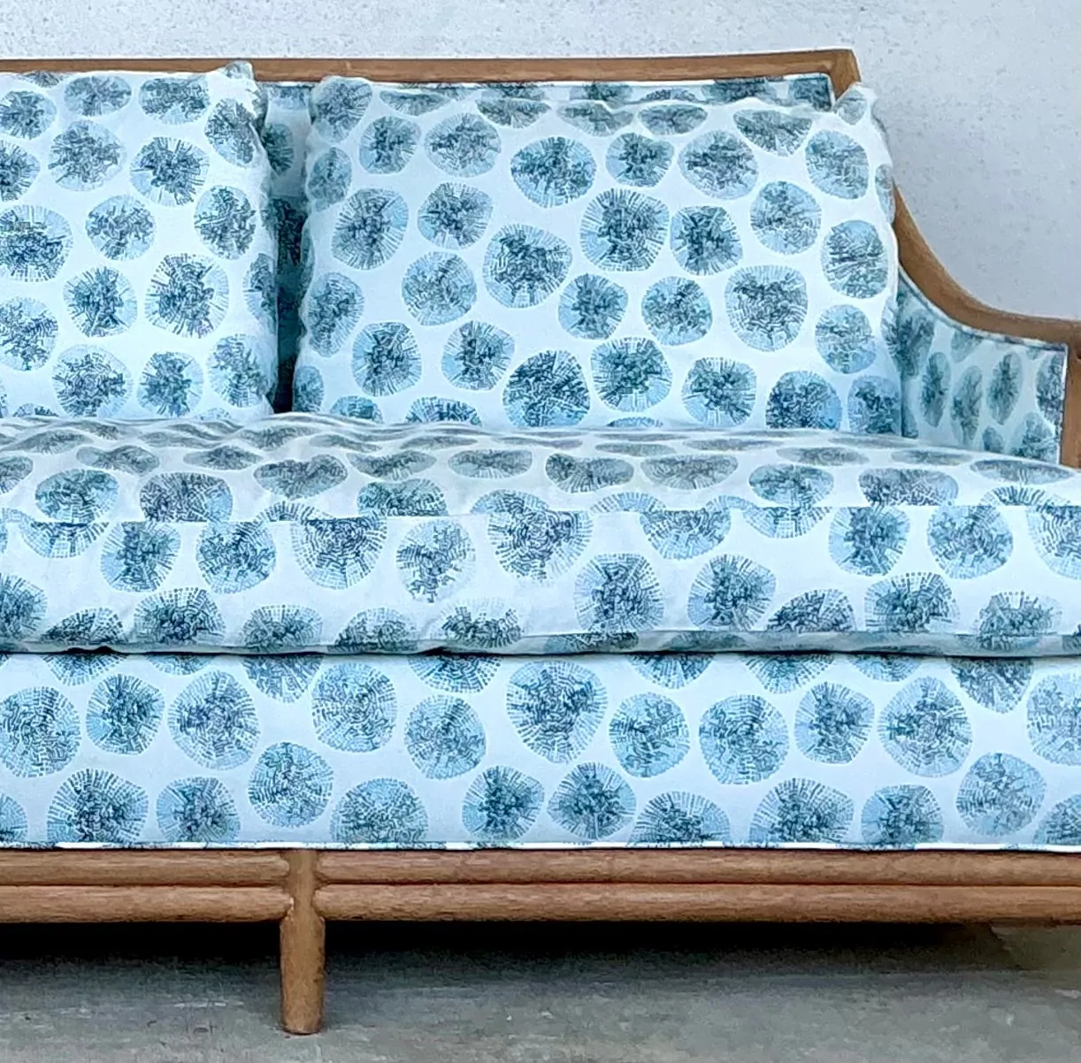 Vintage McGuire Rattan Sofa In Peter Fasano For John Roselli “Sconcett” — additional photo 6