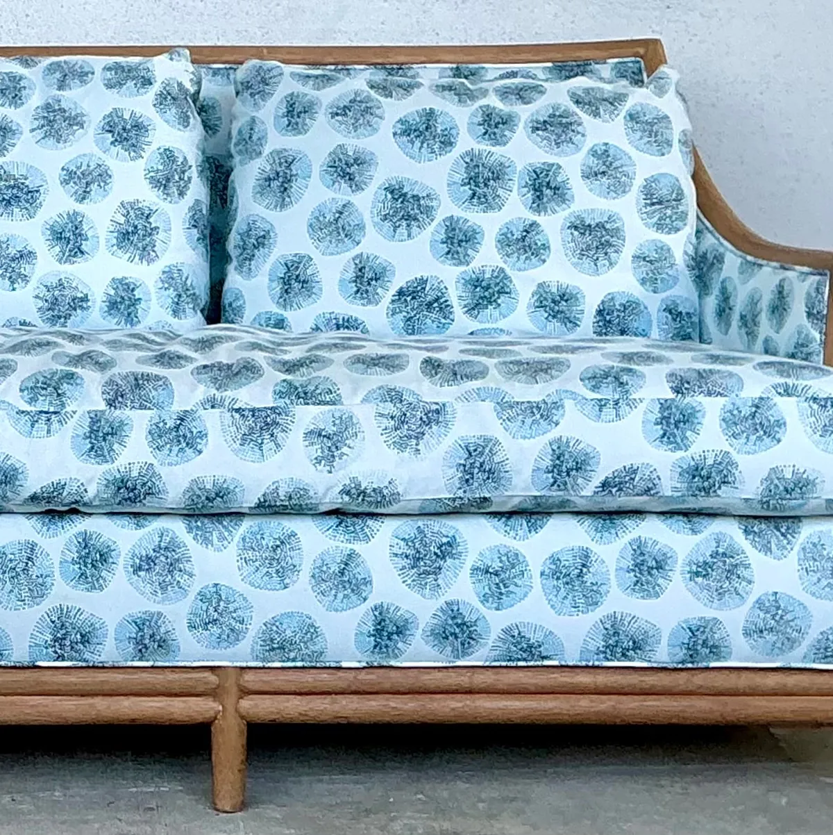 Vintage McGuire Rattan Sofa In Peter Fasano For John Roselli “Sconcett” — additional photo 6