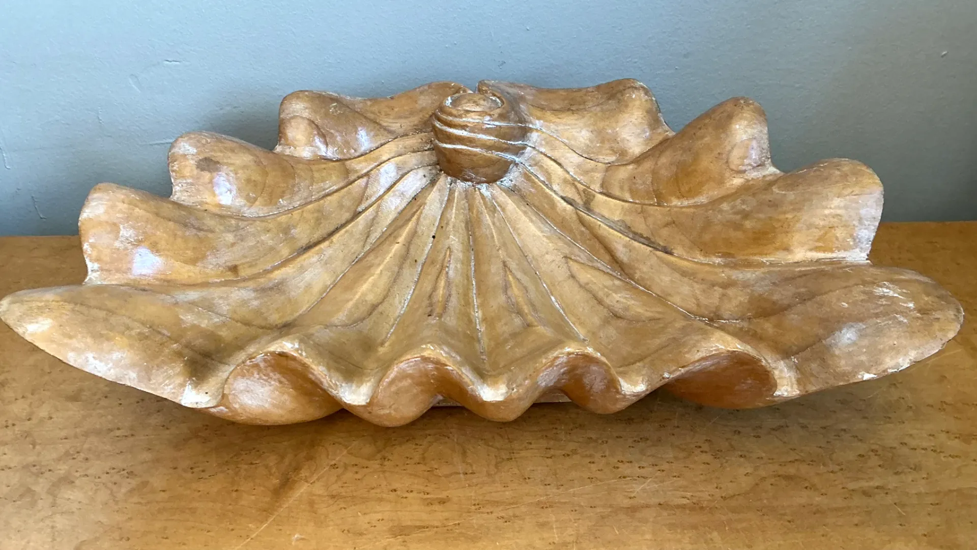 Vintage Carved Wood Clam Shell Bowl — additional photo 7