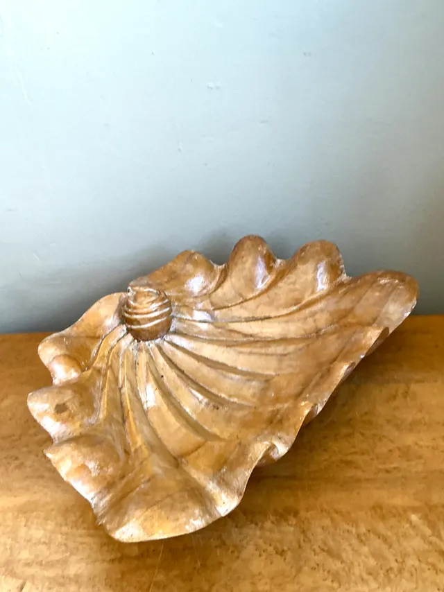 Vintage Carved Wood Clam Shell Bowl — additional photo 5