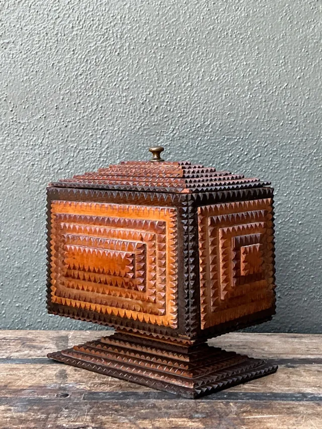Vintage Tramp Art Wood Box On Pedestal — additional photo 7
