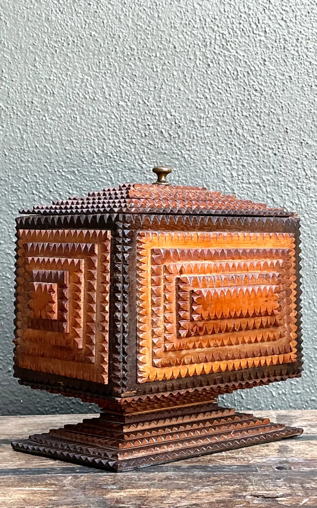 Vintage Tramp Art Wood Box On Pedestal — additional photo 4