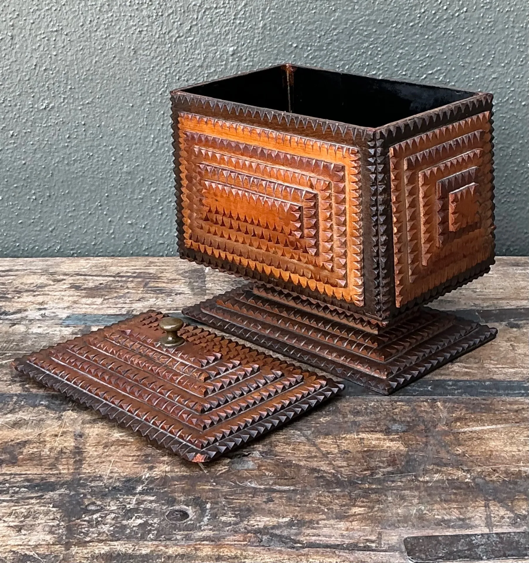 Vintage Tramp Art Wood Box On Pedestal — additional photo 8
