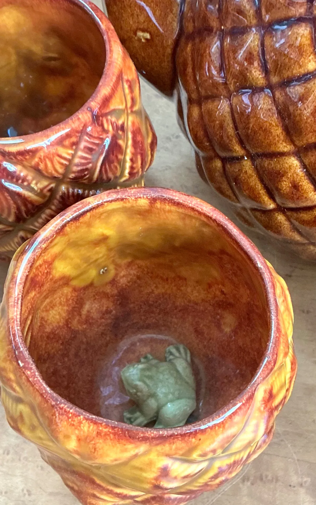 Vintage Pineapple Ceramic Teapot and Mugs Set - Side view