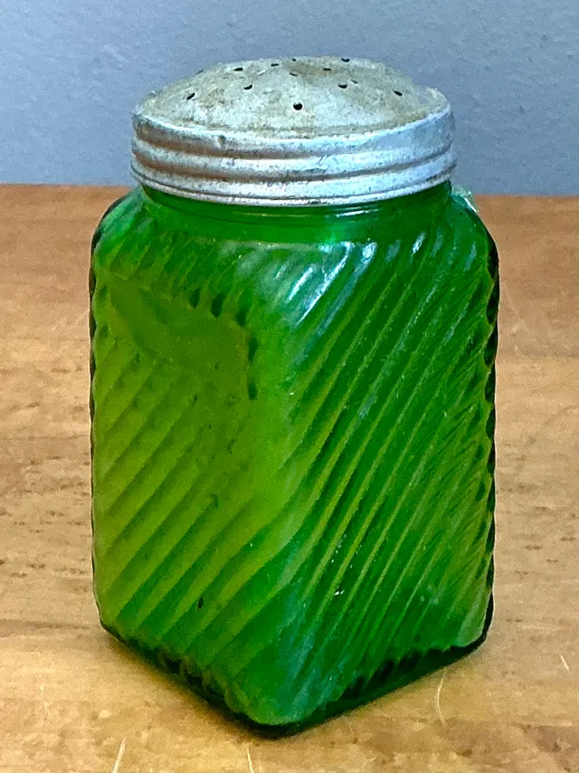 Vintage Textured Green Glass Shaker — additional photo 6