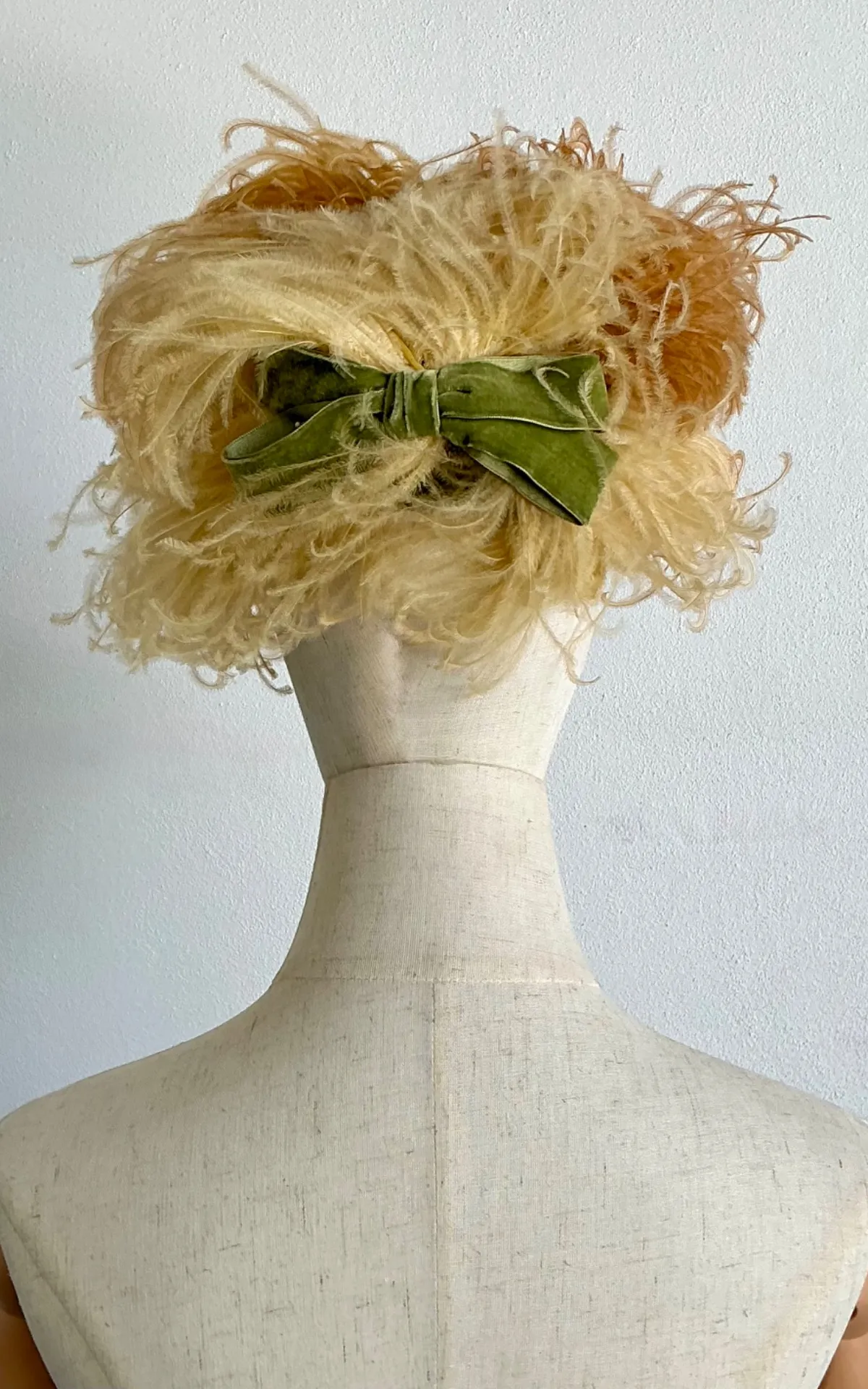 Vintage Ostrich Feather Hat With Velvet Bow — additional photo 5