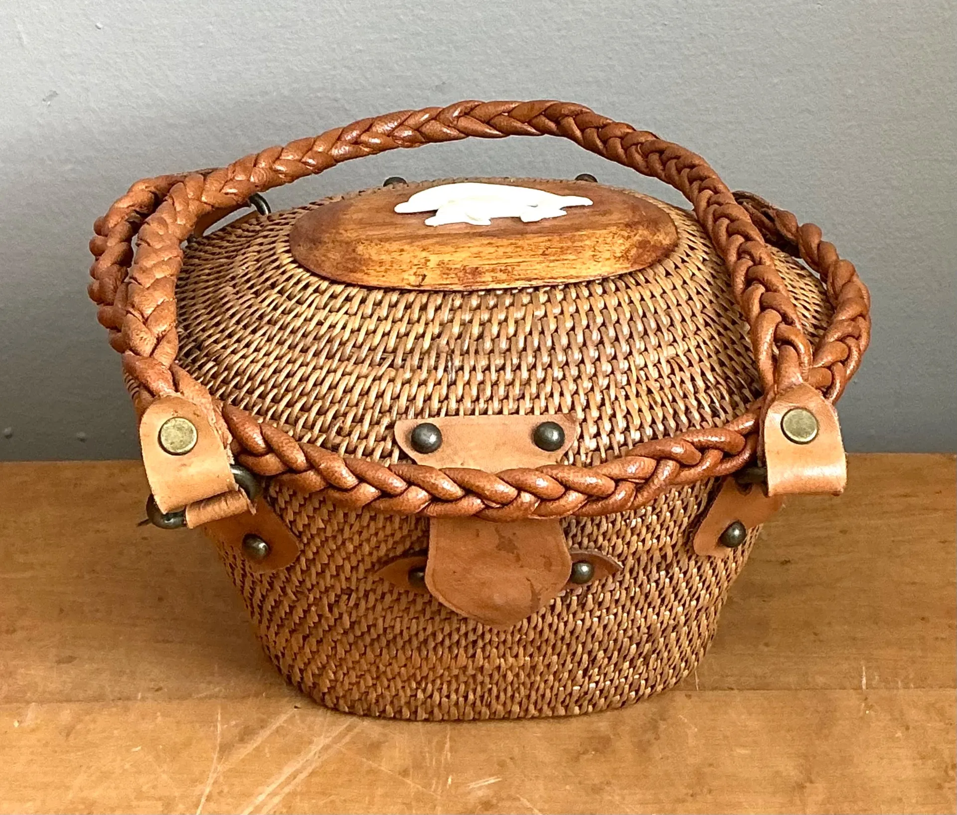 Vintage Woven Rattan Handbag with Leather Accents — additional photo 1