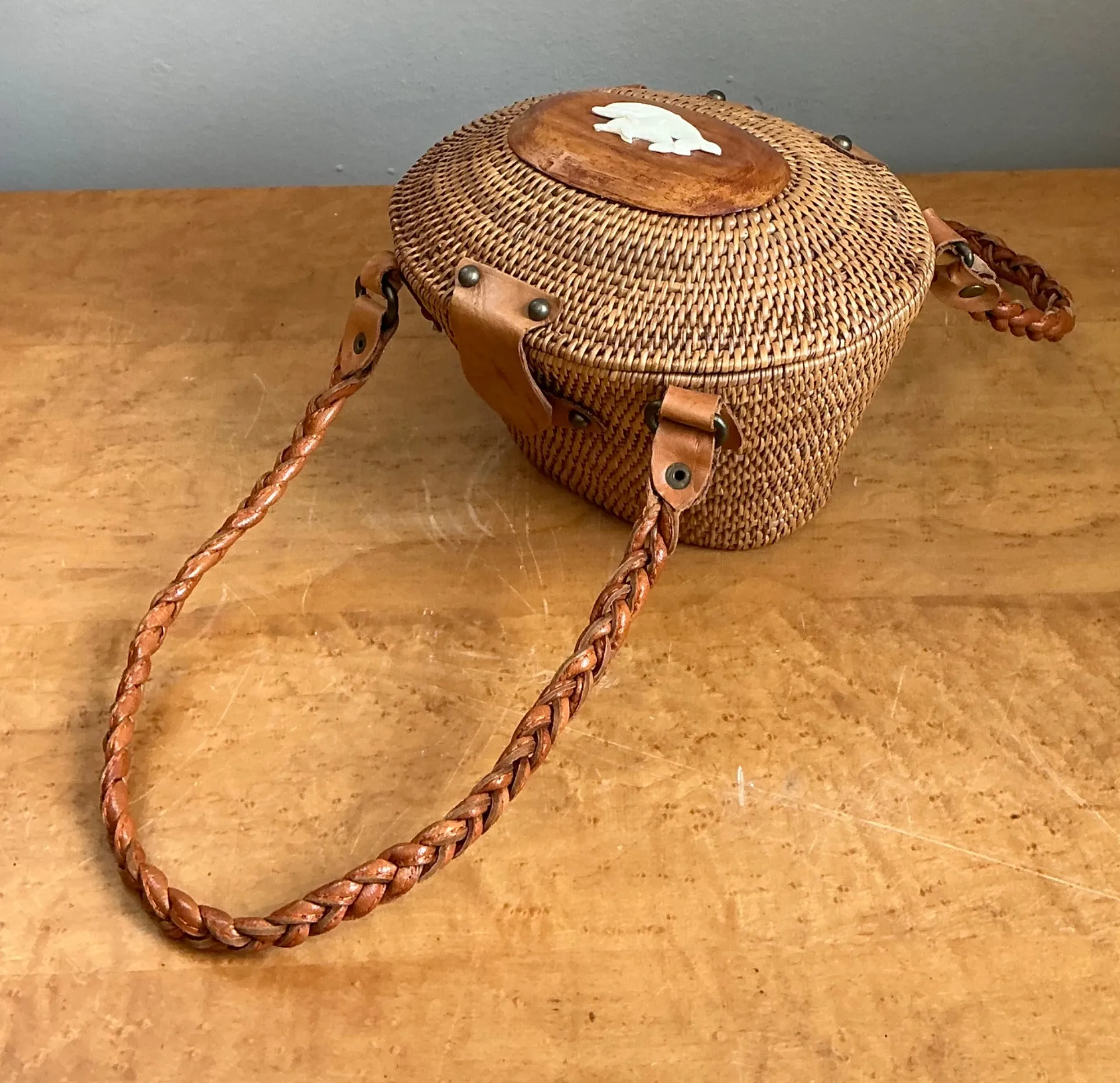 Vintage Woven Rattan Handbag with Leather Accents — additional photo 6