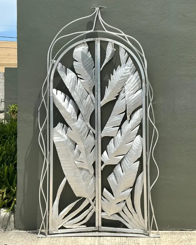 Vintage Aluminum Banana Leaf Botanical Garden Gate — additional photo 8