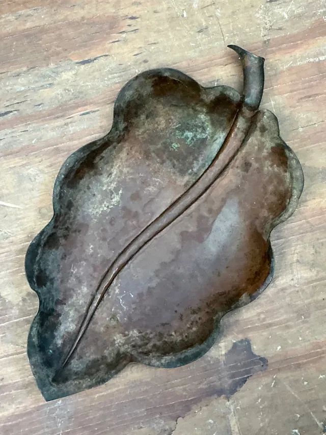 Vintage Italian Patinated Copper Leaf Bowl — additional photo 2