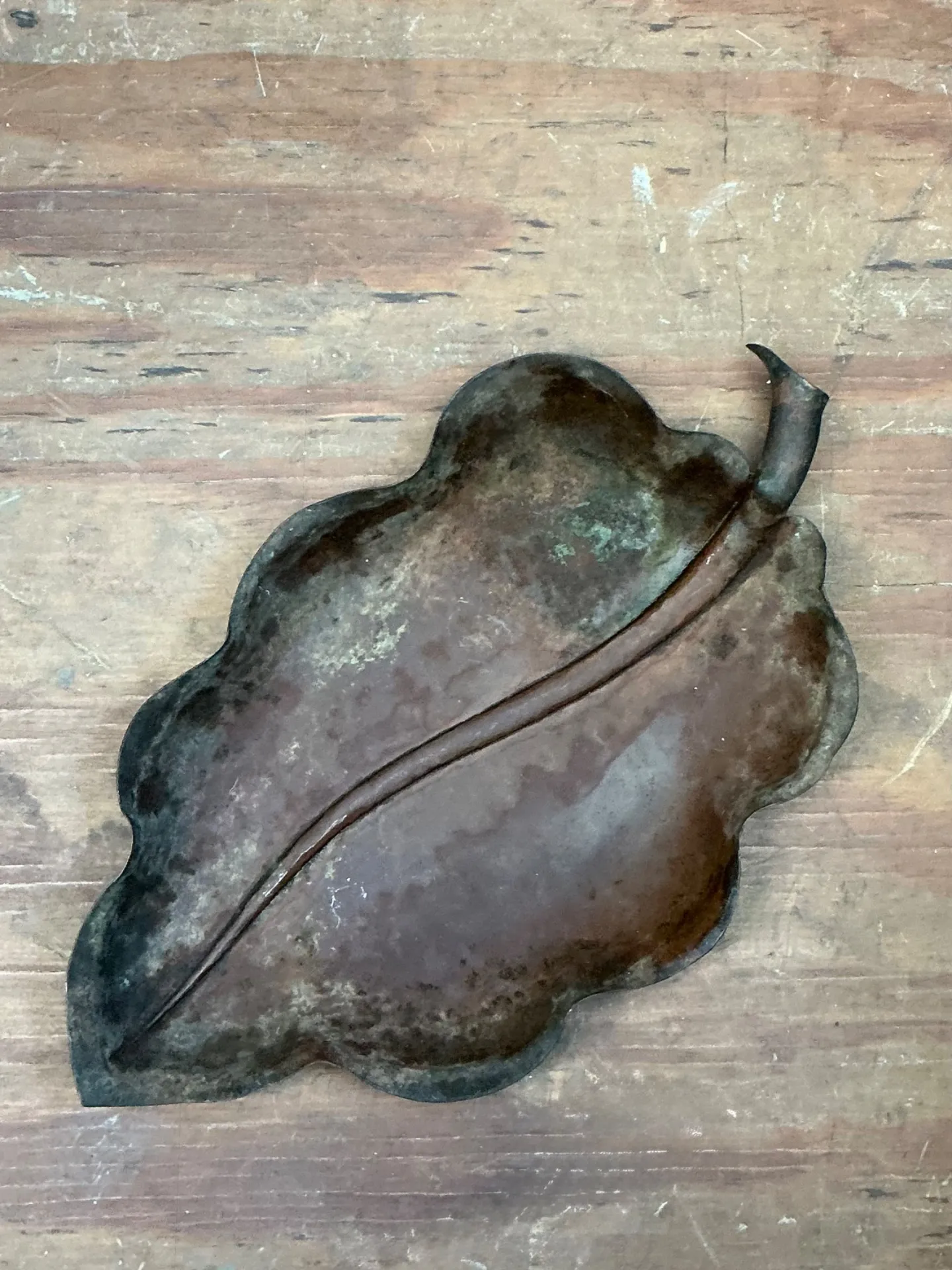 Vintage Italian Patinated Copper Leaf Bowl — additional photo 4