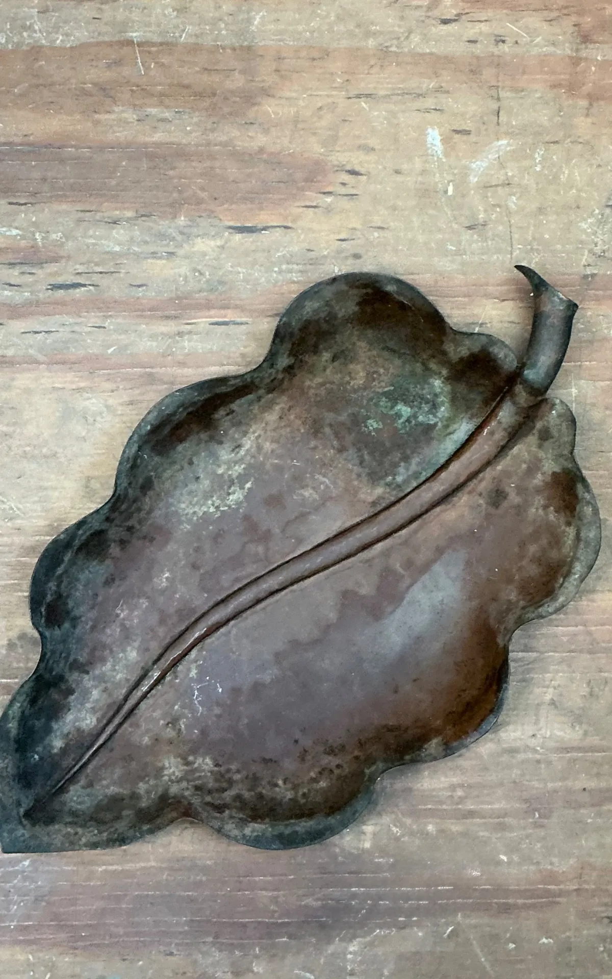 Vintage Italian Patinated Copper Leaf Bowl — additional photo 4