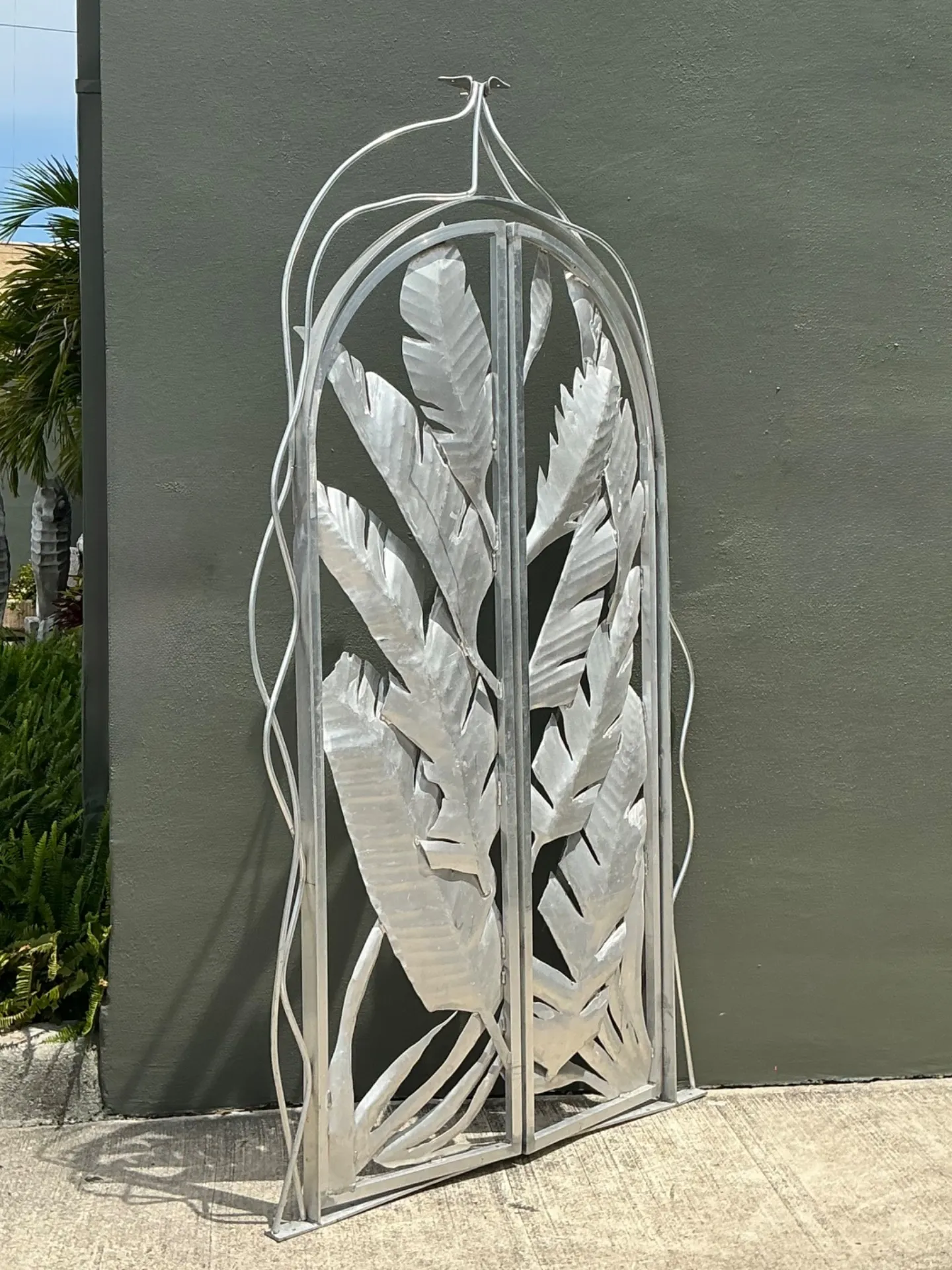 Vintage Aluminum Banana Leaf Botanical Garden Gate — additional photo 2