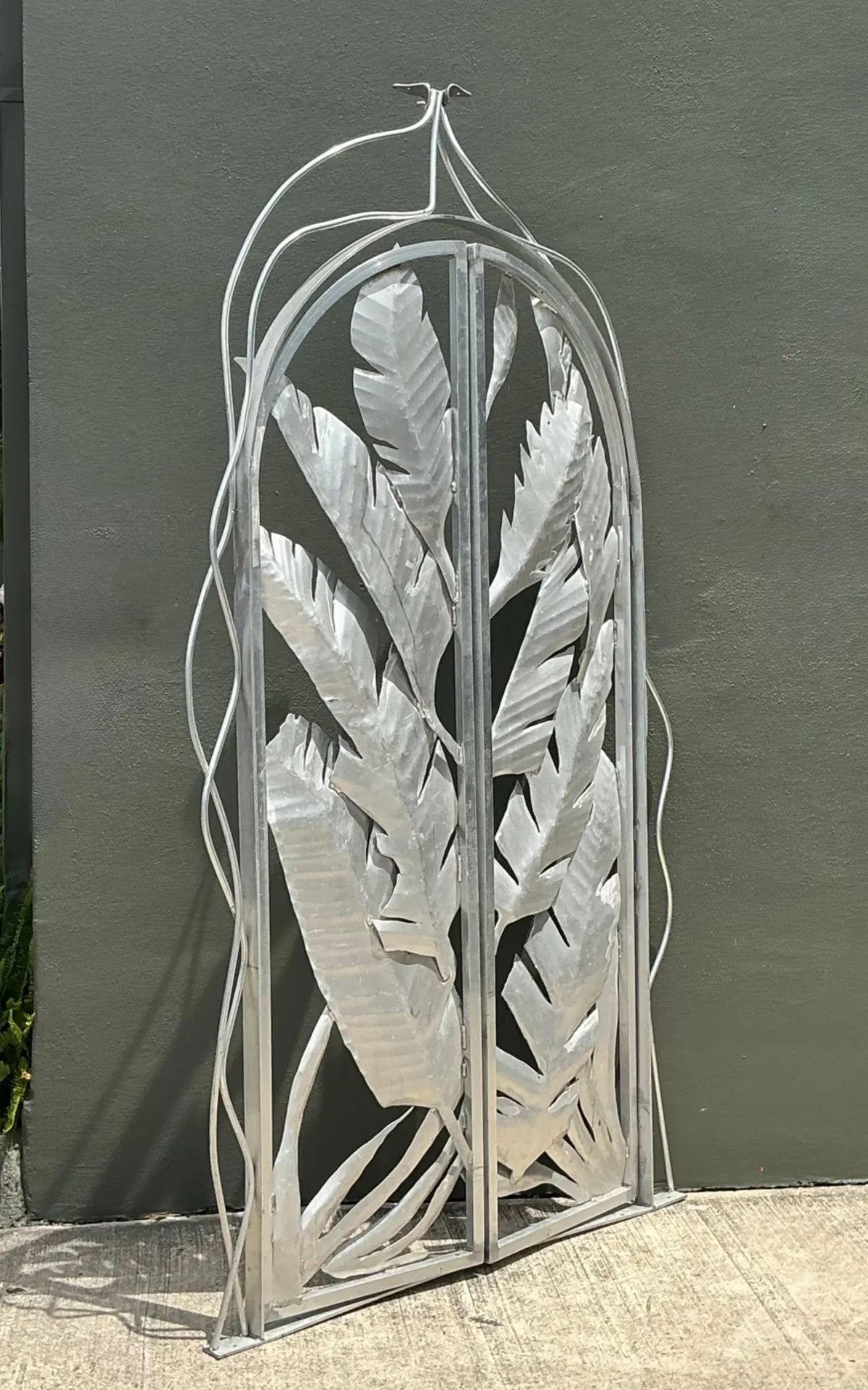 Vintage Aluminum Banana Leaf Botanical Garden Gate — additional photo 2