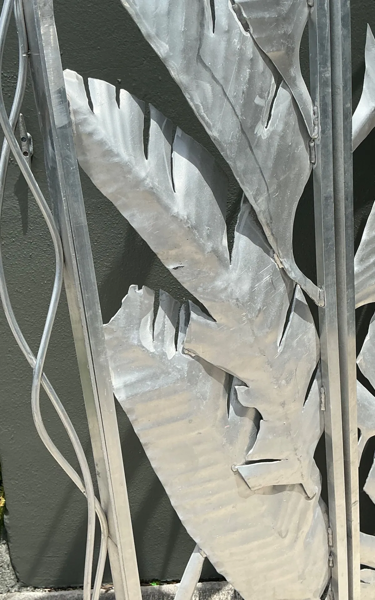 Vintage Aluminum Banana Leaf Botanical Garden Gate — additional photo 3