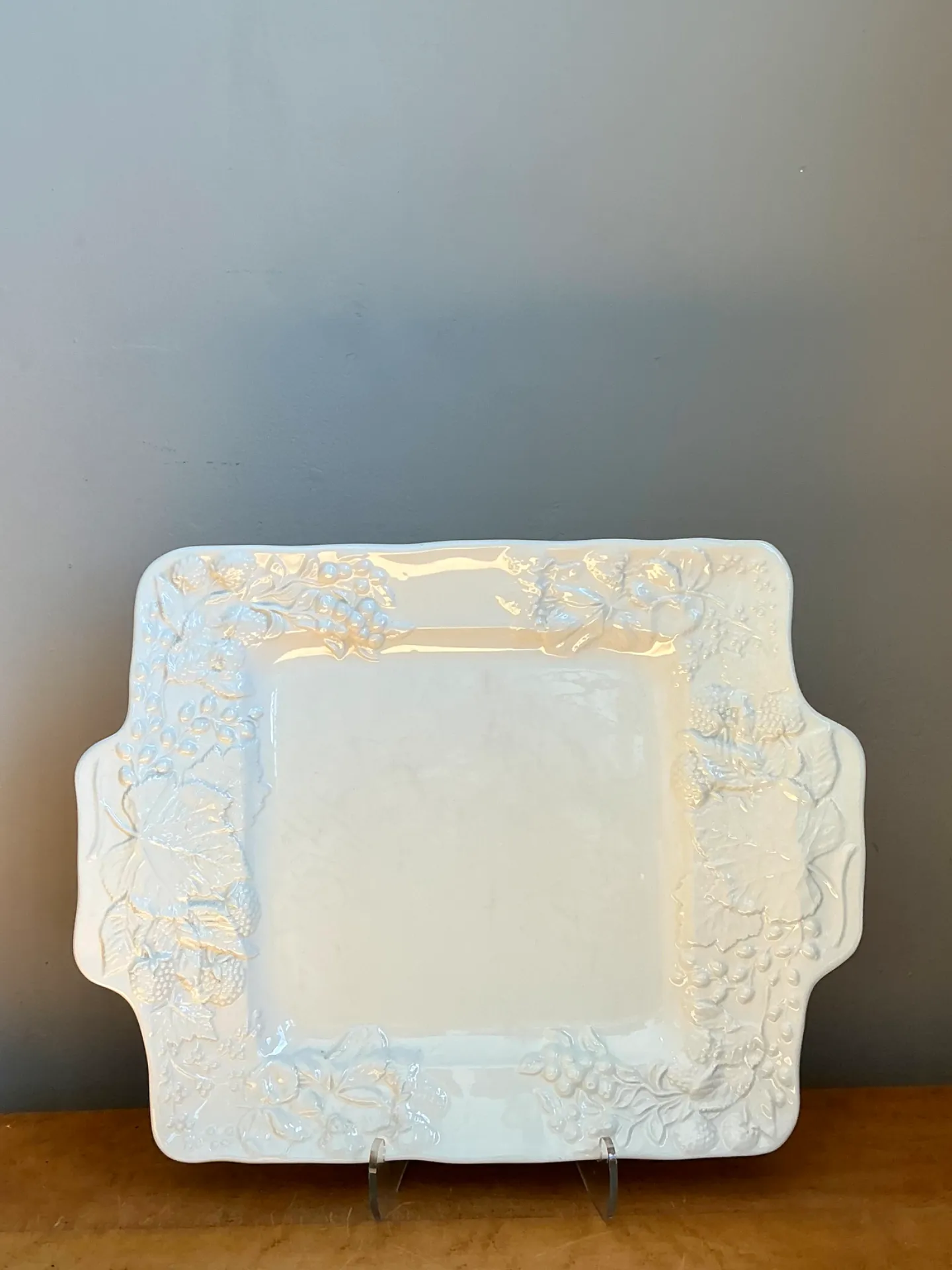 Vintage Italian Embossed Ceramic Tray — additional photo 7