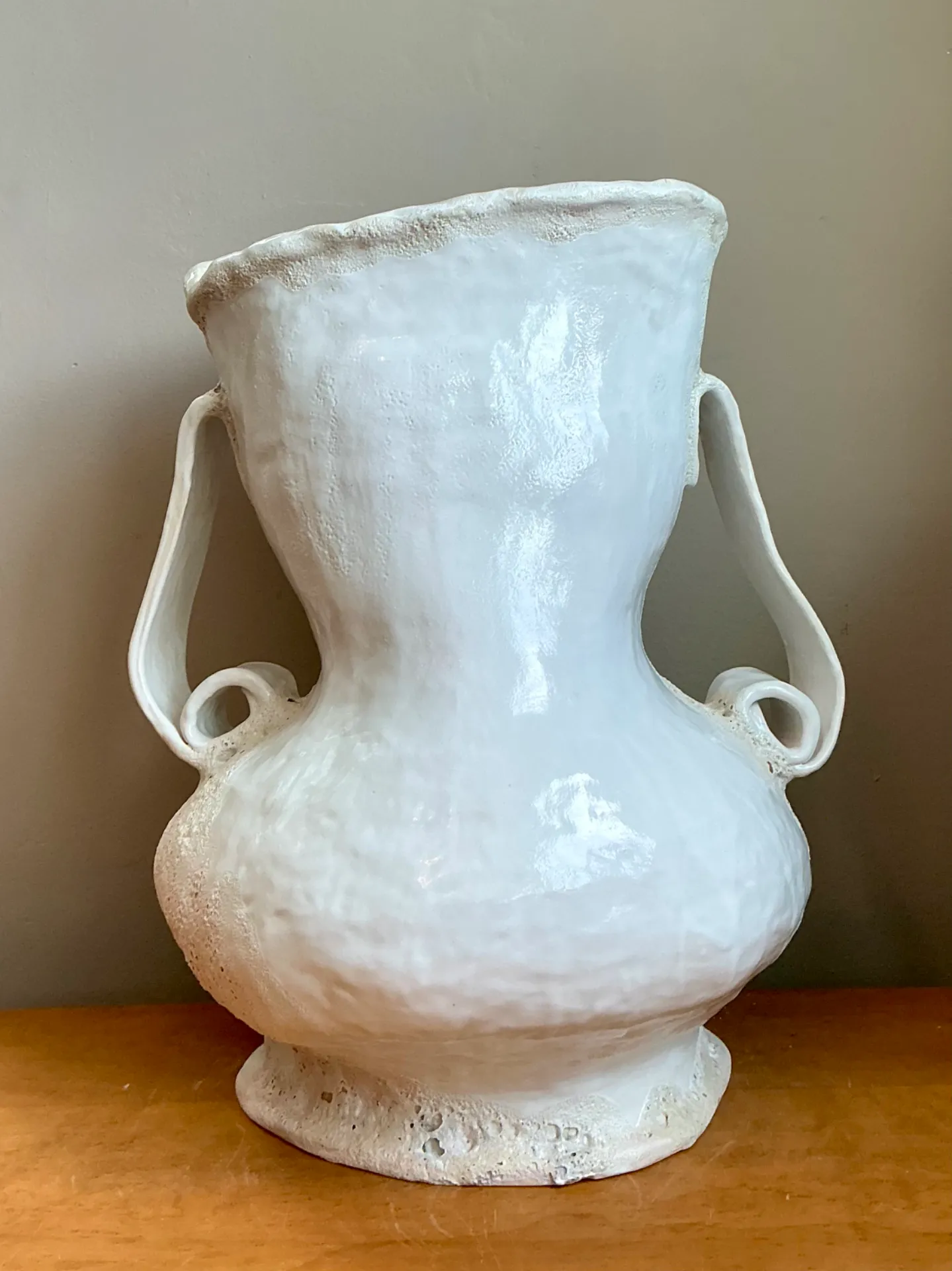 Vintage Monumental White Ceramic Double-Handled Vase — additional photo 5