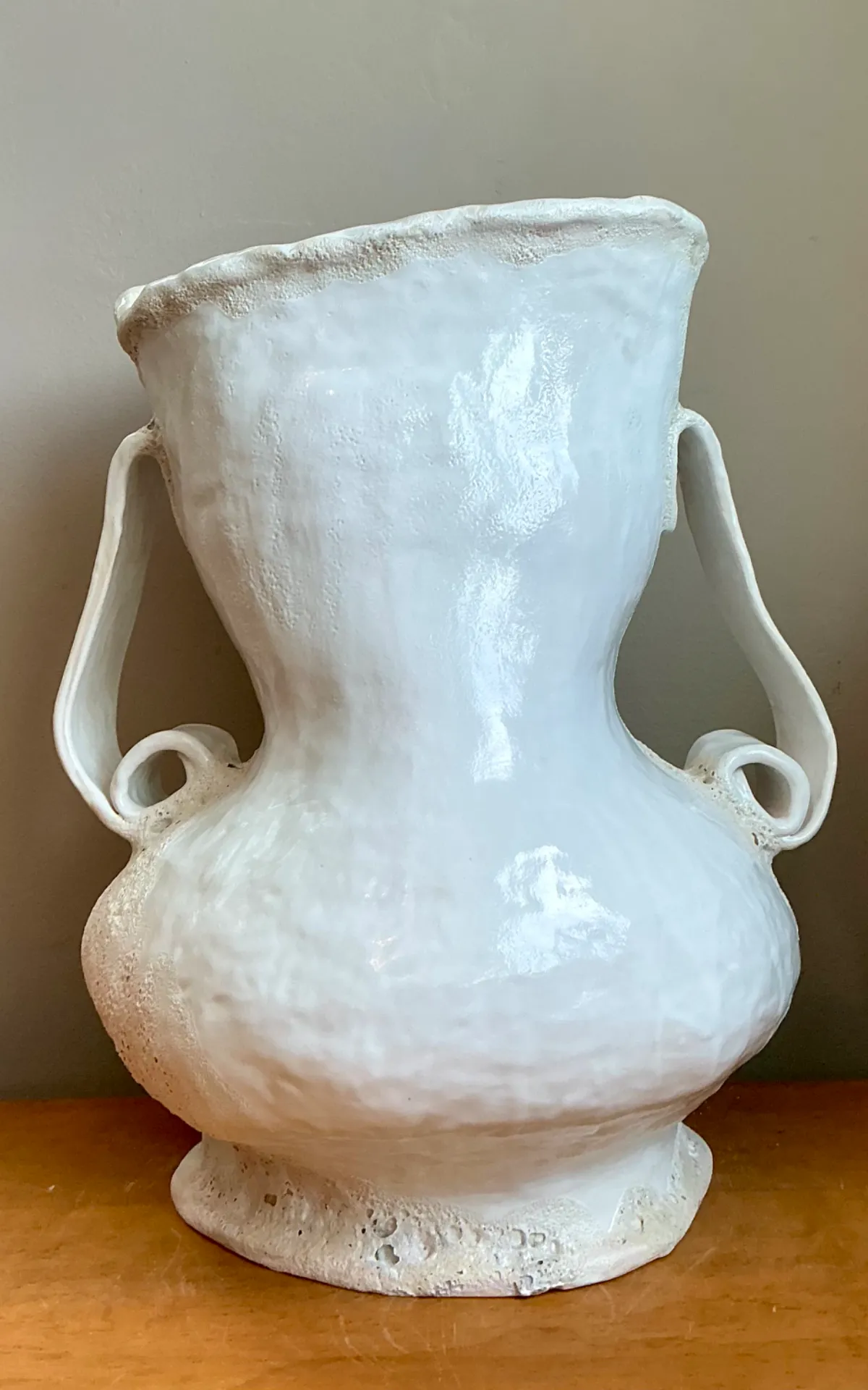 Vintage Monumental White Ceramic Double-Handled Vase — additional photo 5