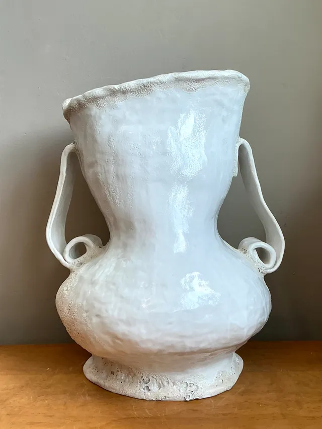 Vintage Monumental White Ceramic Double-Handled Vase — additional photo 7