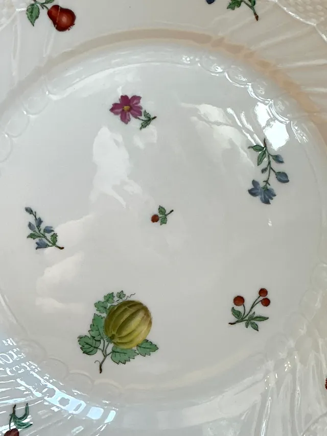 Vintage Richard Ginori Italian Floral and Fruit Porcelain Plates - Set Of 4 — additional photo 4