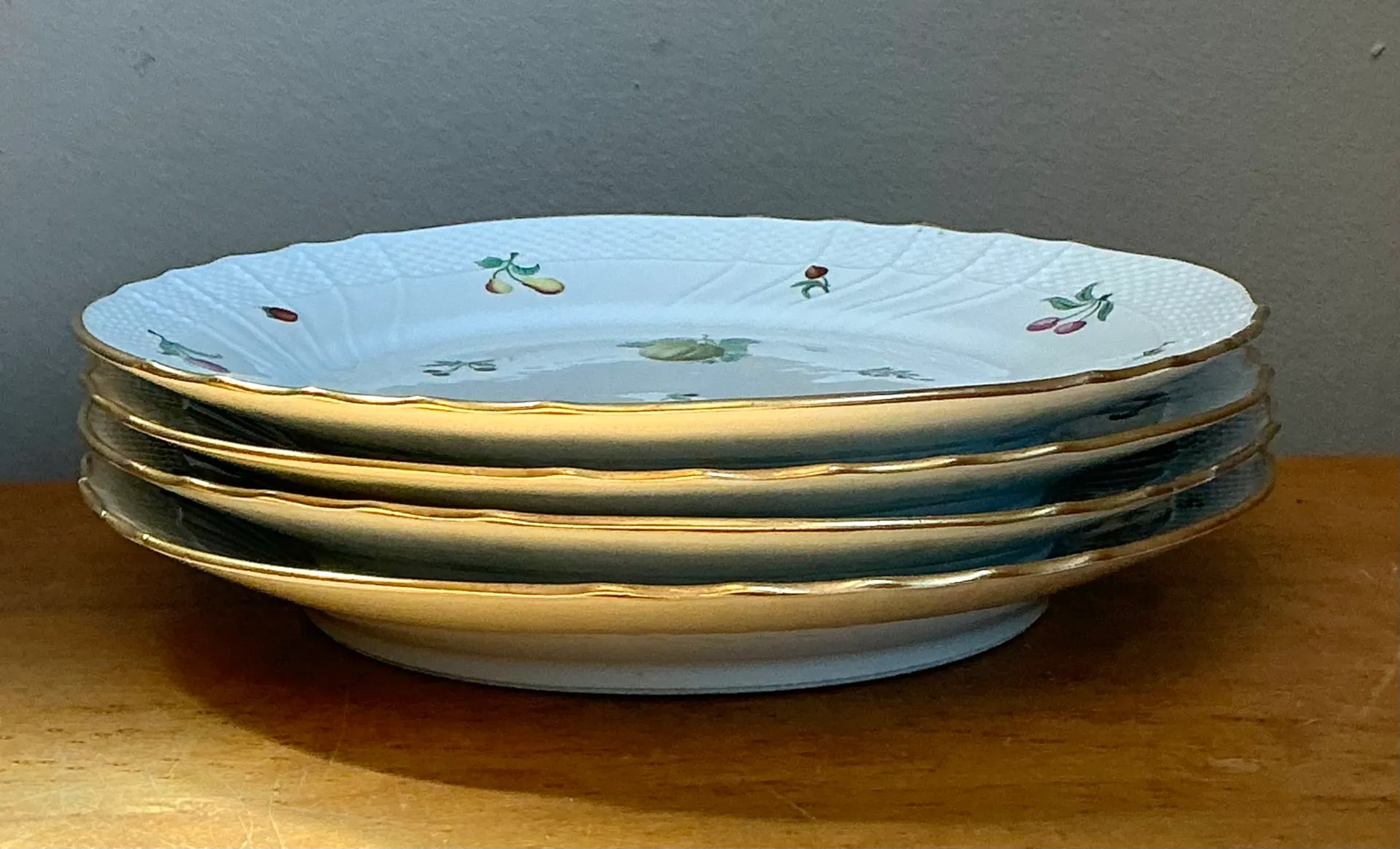 Vintage Richard Ginori Italian Floral and Fruit Porcelain Plates - Set Of 4 — additional photo 2